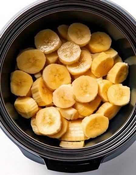 Slow Cooker Banana Foster Pudding: A Cozy Twist on a Classic Dessert